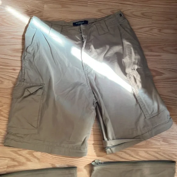Men reverse pants /shorts - Picture 9 of 13